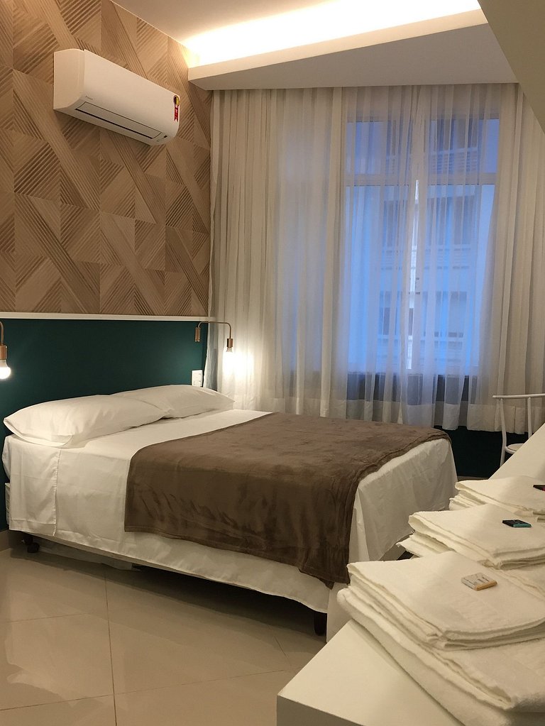 M10 - Apto a 3 minutos da praia de Copacabana