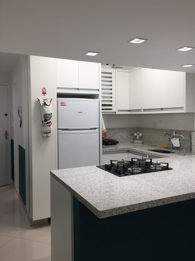 M10 - Apto a 3 minutos da praia de Copacabana