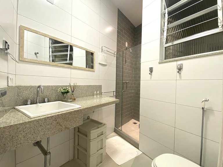M80 - Apartamento a 3 min da praia de Copacabana