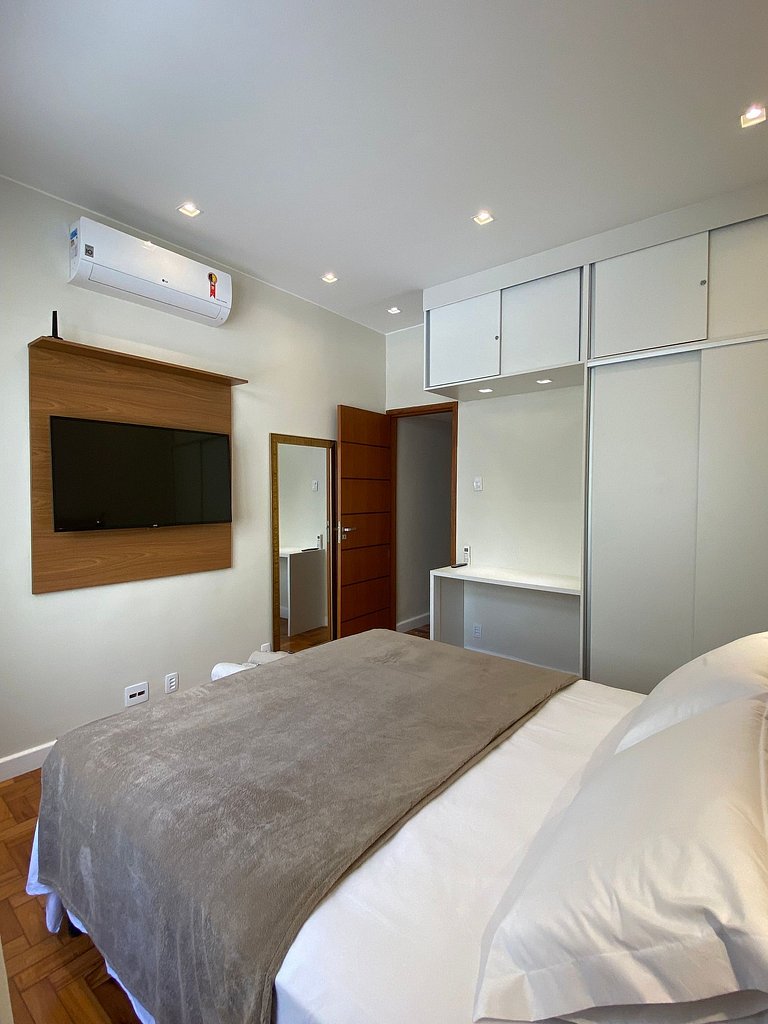 PF12 - Studio a 1 minuto da praia de Copacabana