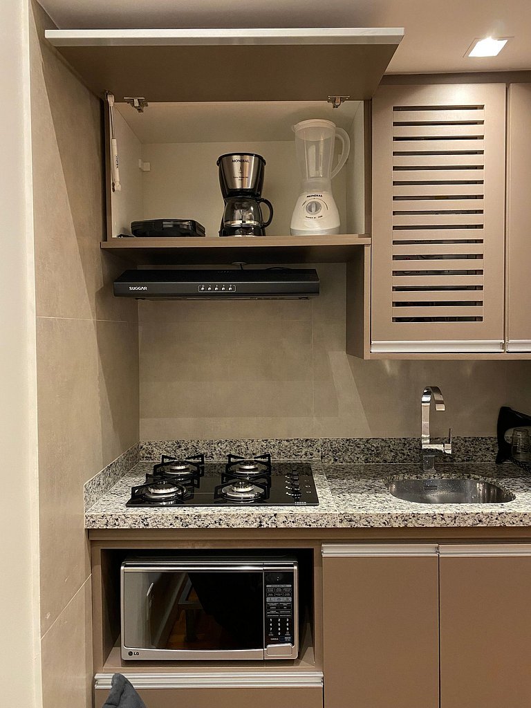 PF12 - Studio a 1 minuto da praia de Copacabana