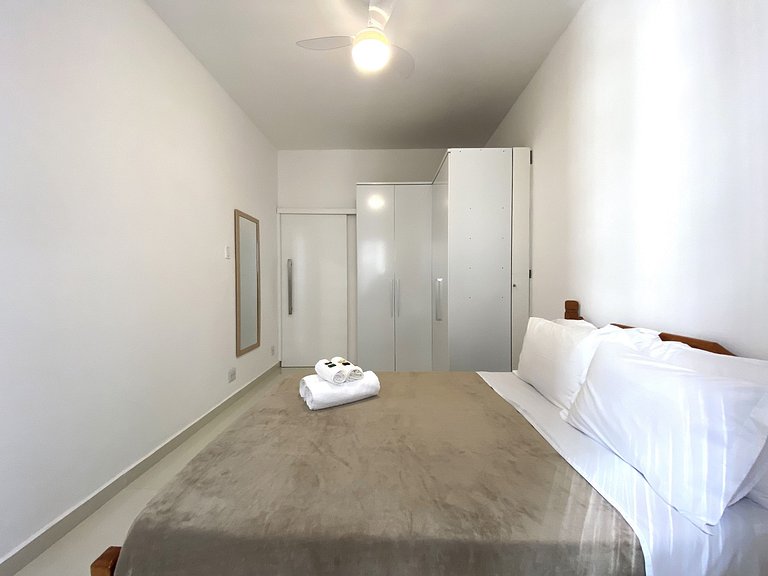 M60 - Apto a 3 minutos da praia de Copacabana