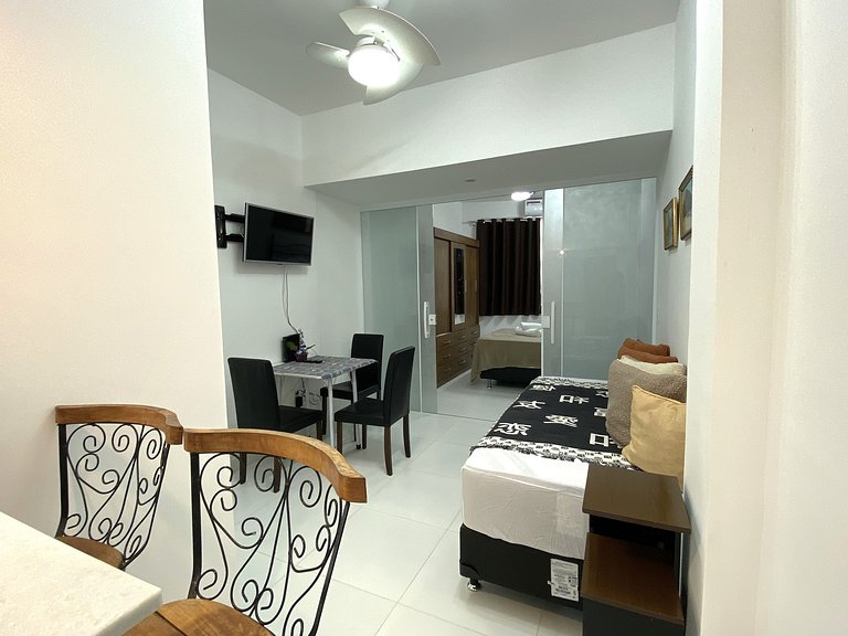 M100 - Flat a 3 minutos da praia de Copacabana