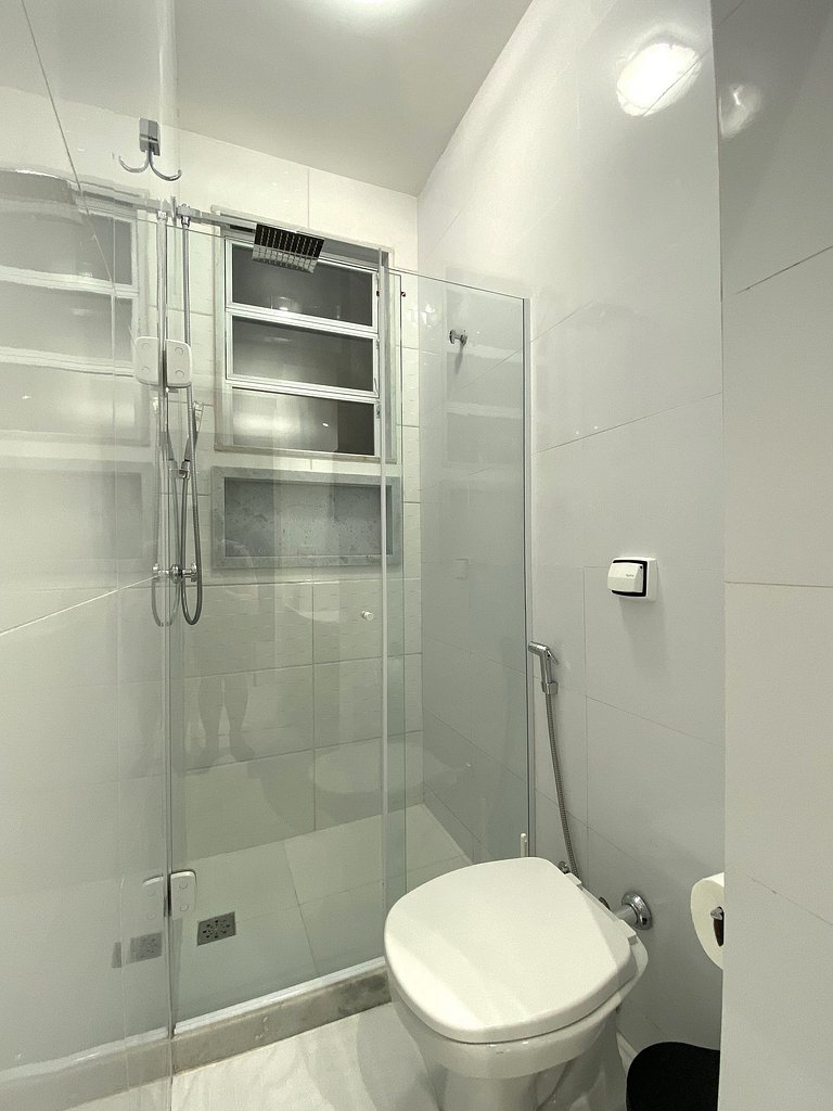 M100 - Flat a 3 minutos da praia de Copacabana