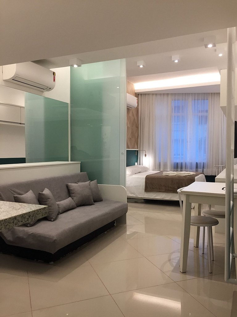 M10 - Apto a 3 minutos da praia de Copacabana