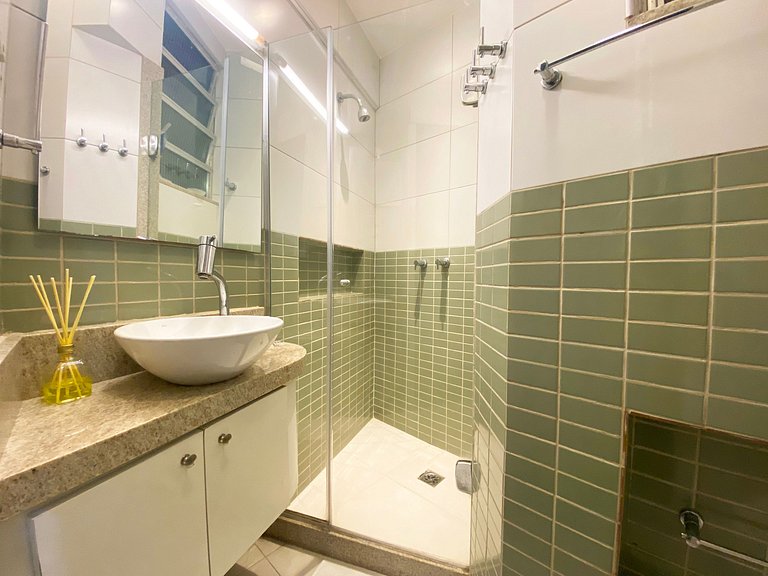 M27 - Apto a 3 minutos da Praia de Copacabana