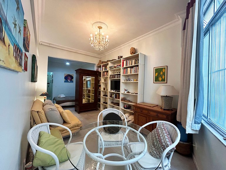 M12 - Estudio a 3 minutos da praia de Copacabana