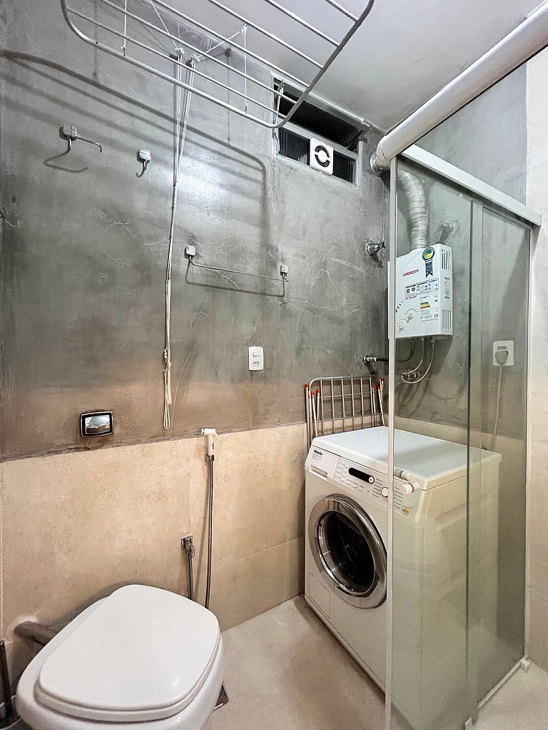 M12 - Estudio a 3 minutos da praia de Copacabana