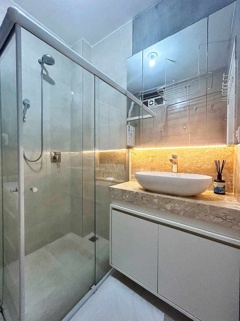 M12 - Estudio a 3 minutos da praia de Copacabana