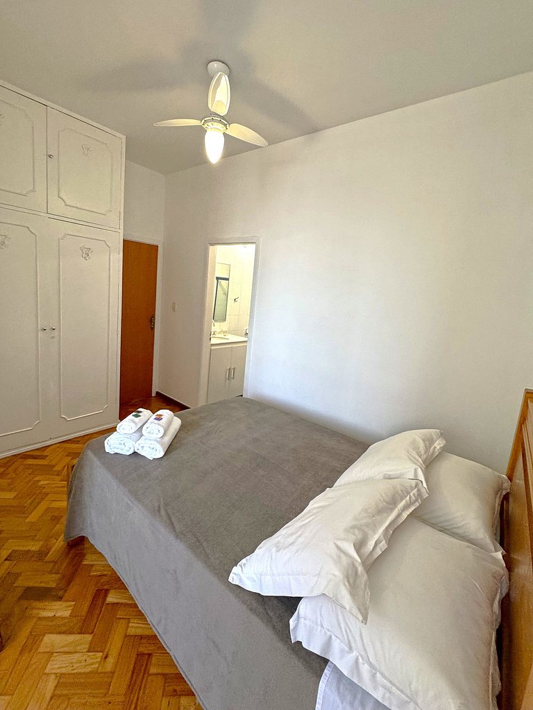 DF81 - Apto vista do mar 4 min praia de Copacabana