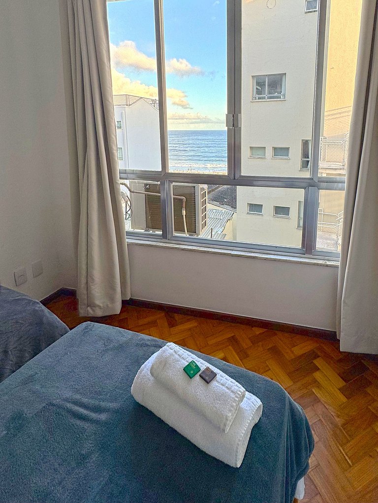 DF81 - Apto vista do mar 4 min praia de Copacabana