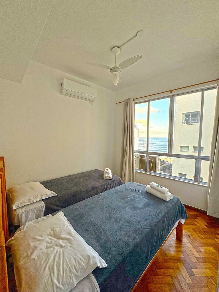 DF81 - Apto vista do mar 4 min praia de Copacabana