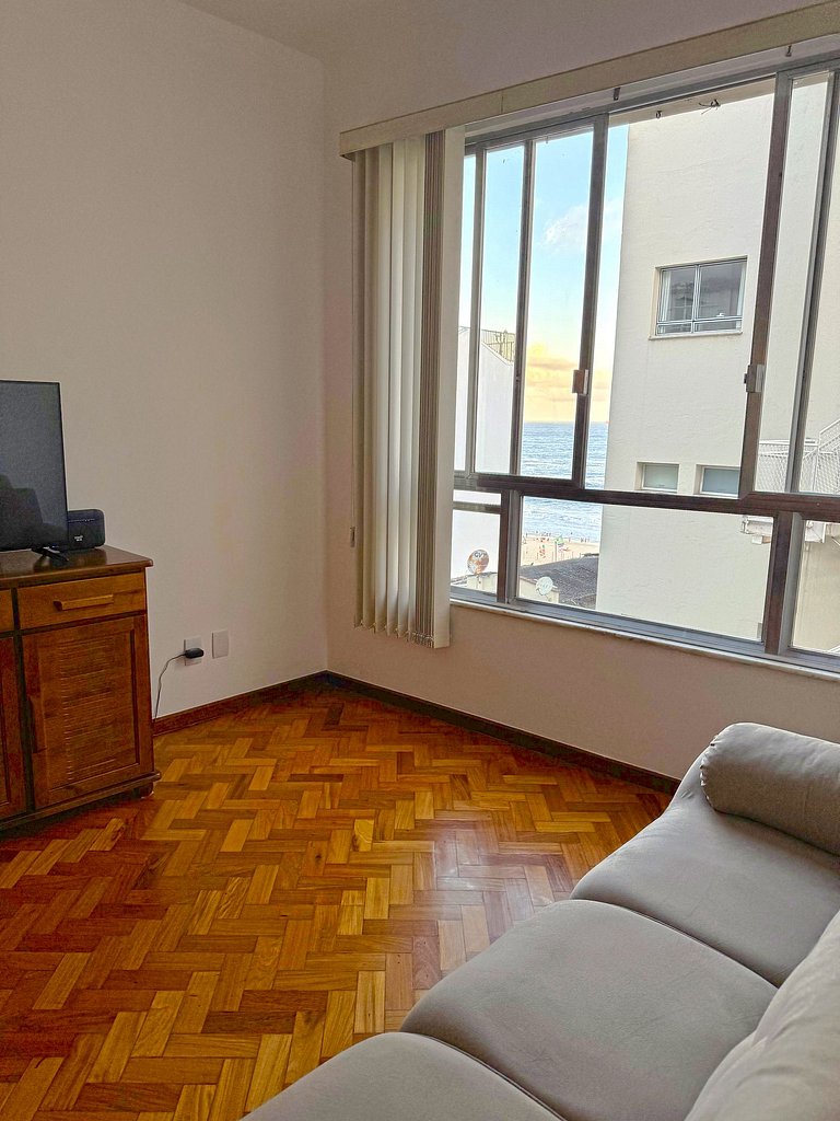 DF81 - Apto vista do mar 4 min praia de Copacabana