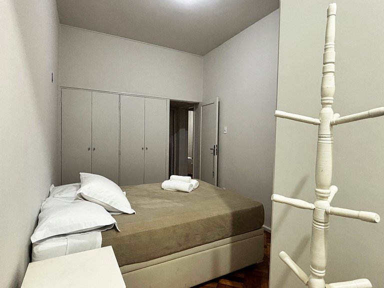 EP13 - Apto 3 quartos perto da praia de Copacabana