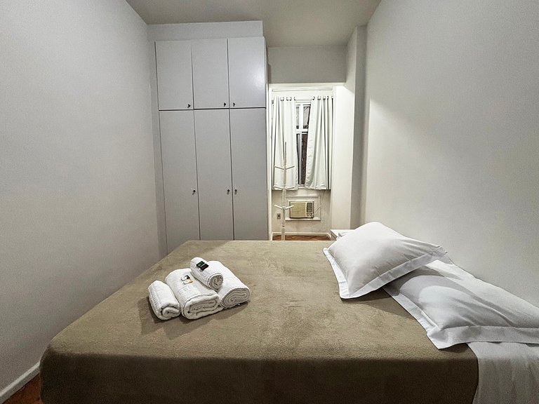 EP13 - Apto 3 quartos perto da praia de Copacabana