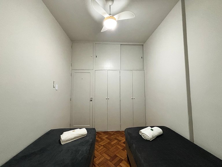 EP13 - Apto 3 quartos perto da praia de Copacabana