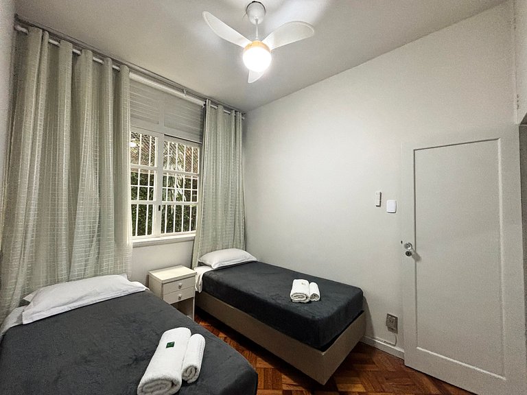 EP13 - Apto 3 quartos perto da praia de Copacabana