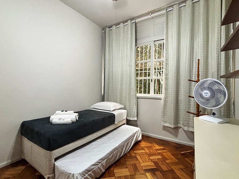 EP13 - Apto 3 quartos perto da praia de Copacabana