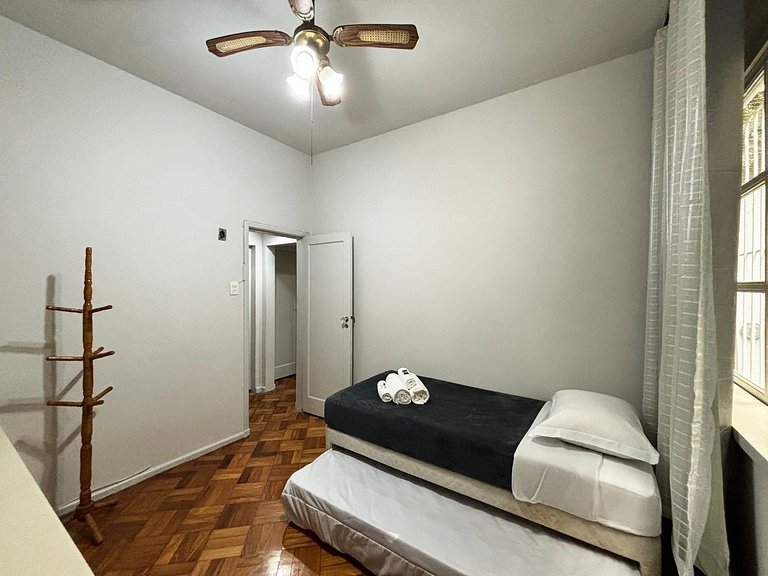 EP13 - Apto 3 quartos perto da praia de Copacabana